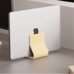 Vertical Laptop Stand – Closed-Lid Macbook Stand